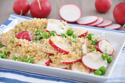 Couscous Salat mit Erbsen