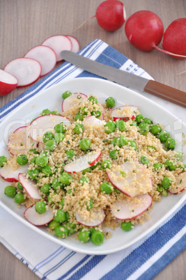 Couscous Salat mit Erbsen