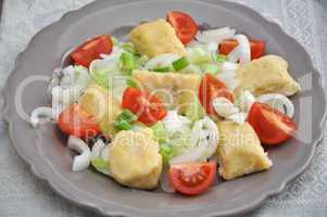 Gnocchi mit Tomaten und Frühlingszwiebeln