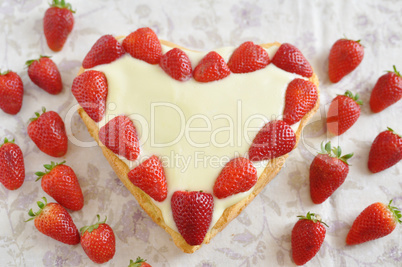 Vanille Erdbeer Herz Kuchen