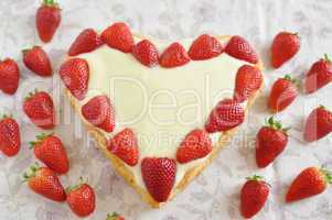 Vanille Erdbeer Herz Kuchen