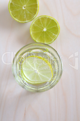 Limonade, Wasser mit Limette