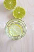 Limonade, Wasser mit Limette
