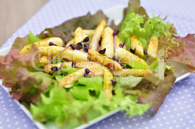 Salat mit gebratenem Spargel