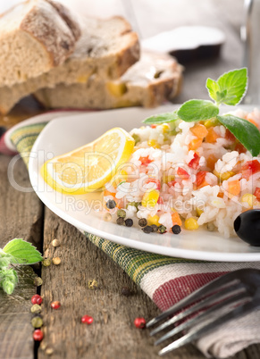 Rice, vegetables and bread