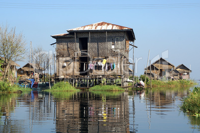 Schwimmende Dörfer am Inle See, Myanmar, Asien