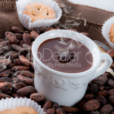 hot chocolate with cookie