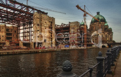 Abriss Palast der Republik in Berlin Mitte