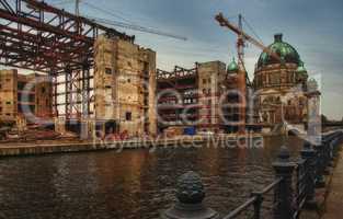 Abriss Palast der Republik in Berlin Mitte