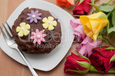 Schokoladentörtchen mit Rosen