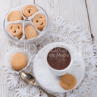 hot chocolate with cookie