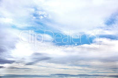 sky with clouds in the evening