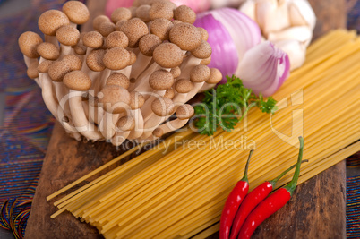 italian pasta and mushroom sauce ingredients