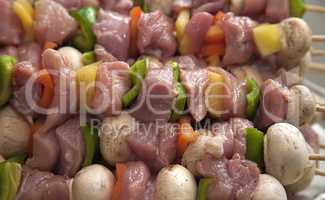 raw meat and vegetables kebabs