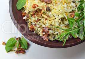 Prepared rice with herbs and curry