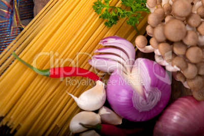 italian pasta and mushroom sauce ingredients