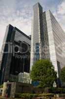 Glas, Fensterscheiben, Scheiben, Front, Glasfront, Bank, Gebäude, Fassade, Spiegel, bürogebäude, büros, glasfassade, spiegelung, abstrakt, anblick, architektur, Textur, Hintergrund, außen, bürohaus, bürokomplex, büroturm, fensterfront, geschäftshaus, glas