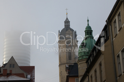 Jena, City, Stadt, Innenstadt, Tower, Turm, Glasturm, Glas, verglast, Kirchturm, Kirche, Glockenturm, blau, Nebel, bedeckt, neblig, Kontrast, Fassade, gebäude, Haus, Büroturm, Bürohaus, intershop, Wahrzeichen, architektur, büroräume,