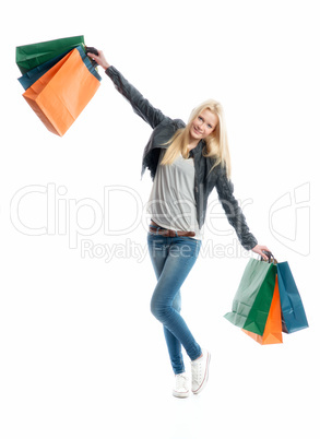 Glückliches Mädchen beim Shoppen