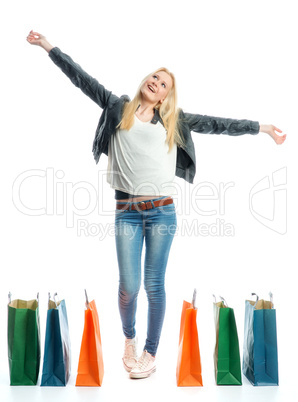 Glückliches Mädchen beim Shoppen