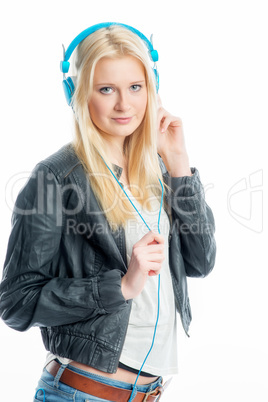 Blondes Mädchen mit Kopfhörer