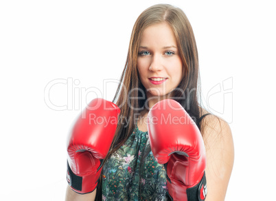 brünettes mädchen mit boxhandschuhen
