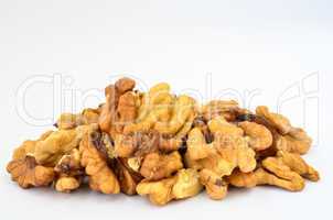 shelled walnuts