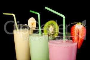 banana, kiwi and strawberry milk shake and fresh fruis