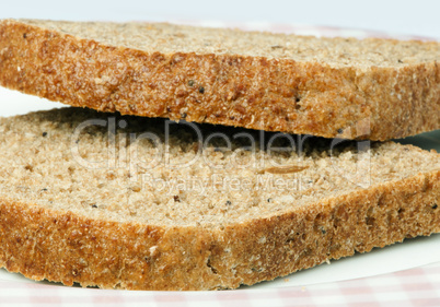 wholegrain ??bread