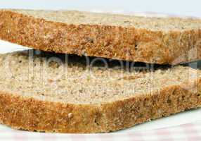 wholegrain ??bread