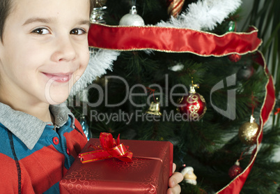 happy child receive the gift of christmas