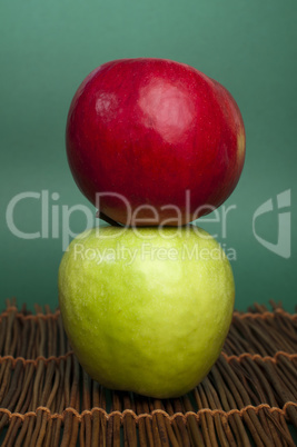 red and green apples