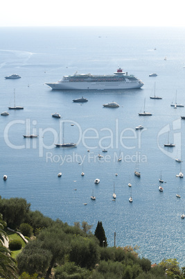 large cruise ships and yachts