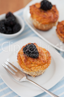 Muffins mit Brombeeren