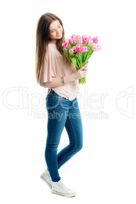 Verliebtes Mädchen mit Tulpenstrauss