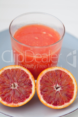 Roter Orangensaft