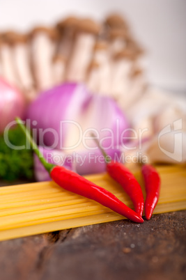 italian pasta and mushroom sauce ingredients