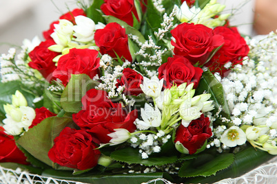 Flower bouquet of red roses