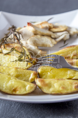 grilled chicken with potato wedges