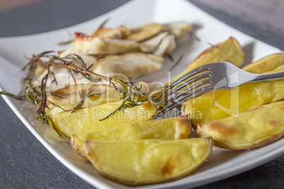 grilled chicken with potato wedges