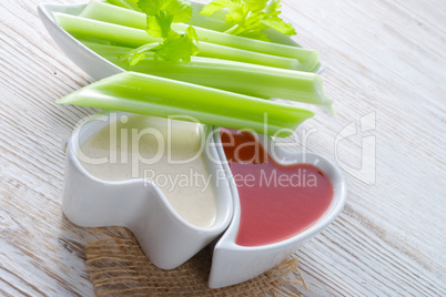 celery dippen