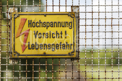 schild - hochspannung vorsicht! lebensgefahr