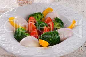 marbled eggs with vegetables