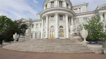 East entrance of Yelagin Palace