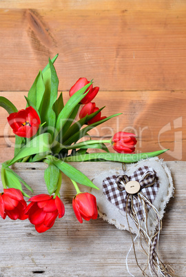 tulpen frühling holz hintergrund herz