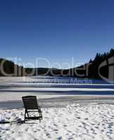 Am winterlichen See