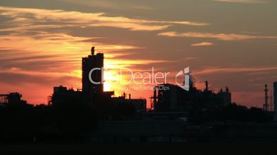 Sonnenuntergang in der Industrie