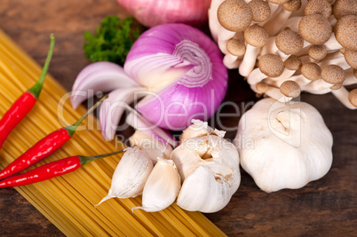 italian pasta and mushroom sauce ingredients