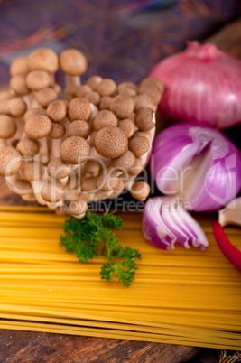 italian pasta and mushroom sauce ingredients