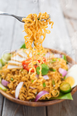 spicy fried curry instant noodles